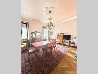 Appartamento in Vendita a Torino, 249'000&euro;, 180 m²