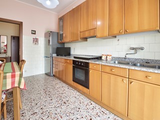 Trilocale in Vendita a Nova Milanese, 180'000&euro;, 95 m², con Box