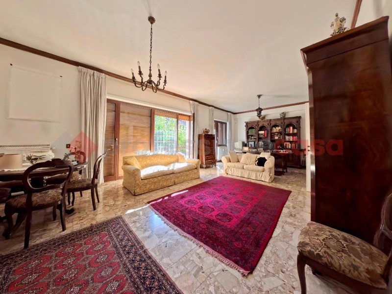 Appartamento in Vendita a Roma, 549'000&euro;, 157 m²