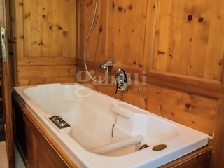 Quadrilocale in Vendita a Cortina d'Ampezzo, 1'650'000&euro;, 100 m², arredato, con Box