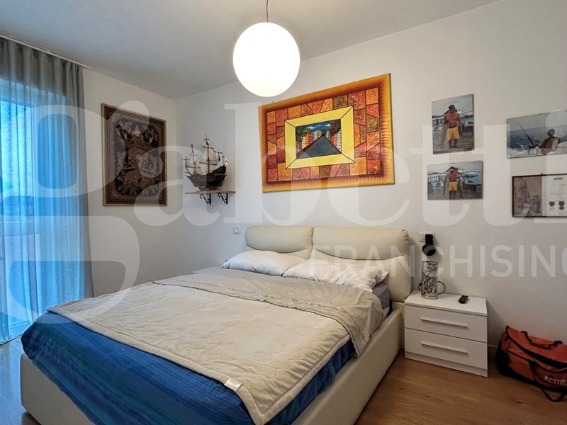 Trilocale in Vendita a Bologna, 200'000&euro;, 110 m², con Box