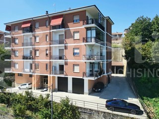 Trilocale in Vendita a La Morra, 138'000&euro;, 70 m², con Box