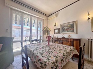 Appartamento in Vendita a Viareggio, 225'000&euro;, 112 m²