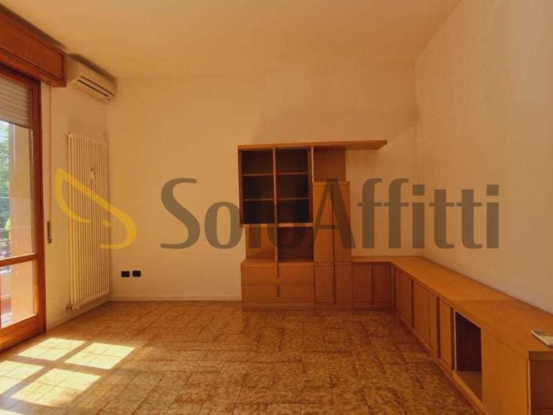Quadrilocale in Affitto a Forlì, zona Piscina, 570&euro;, 110 m², con Box