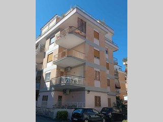 Bilocale in Vendita a Roma, zona Torrevecchia, 239'000&euro;, 65 m²