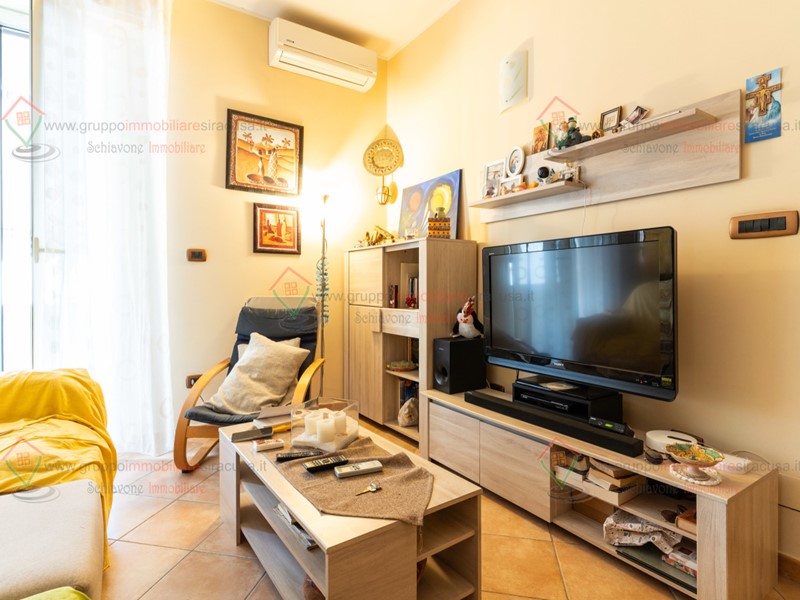 Bilocale in Vendita a Siracusa, zona Tisia Tica Zecchino, 59'000&euro;, 65 m²