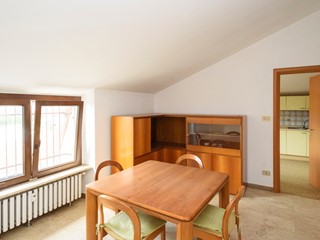 Trilocale in Vendita a Ciriè, 69'000&euro;, 75 m², arredato