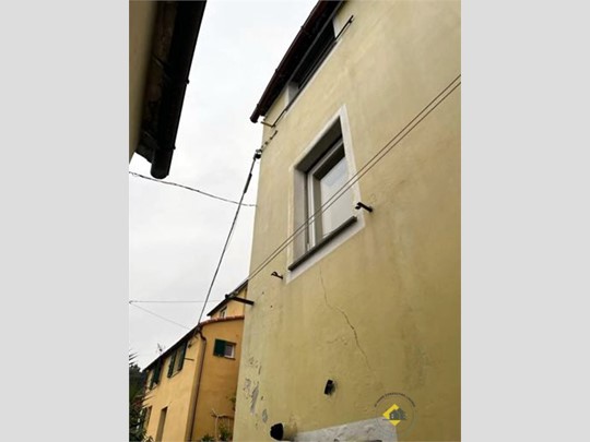 Quadrilocale in Vendita a Genova, 61'906&euro;, 132 m²