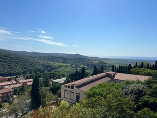 Trilocale in Vendita a Castagneto Carducci, 230'000&euro;, 70 m², arredato