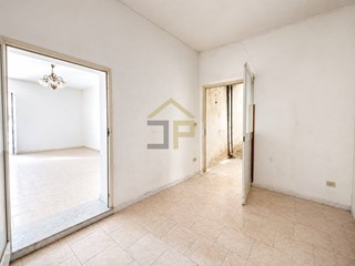 Bilocale in Vendita a Palermo, 118'000&euro;, 80 m²