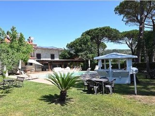 Appartamento in Vendita a Sessa Aurunca, 400 m²