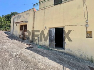 Trilocale in Vendita a Pozzuoli, 160'000&euro;, 88 m²