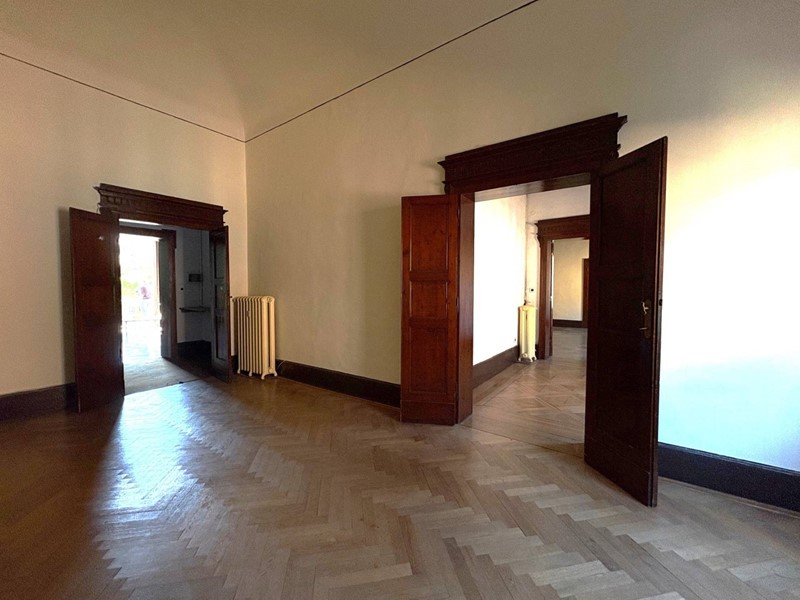 Appartamento in Vendita a Ferrara, 515'000&euro;, 265 m²