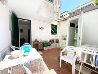 Appartamento in Vendita a Camaiore, 250'000&euro;, 90 m²