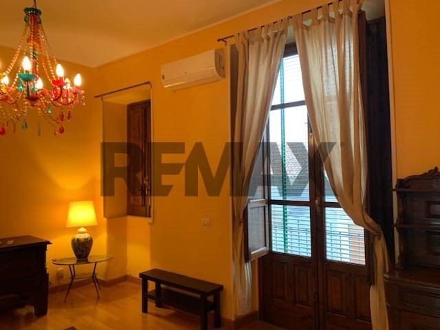 Quadrilocale in Vendita a Catania, 105'000&euro;, 79 m²