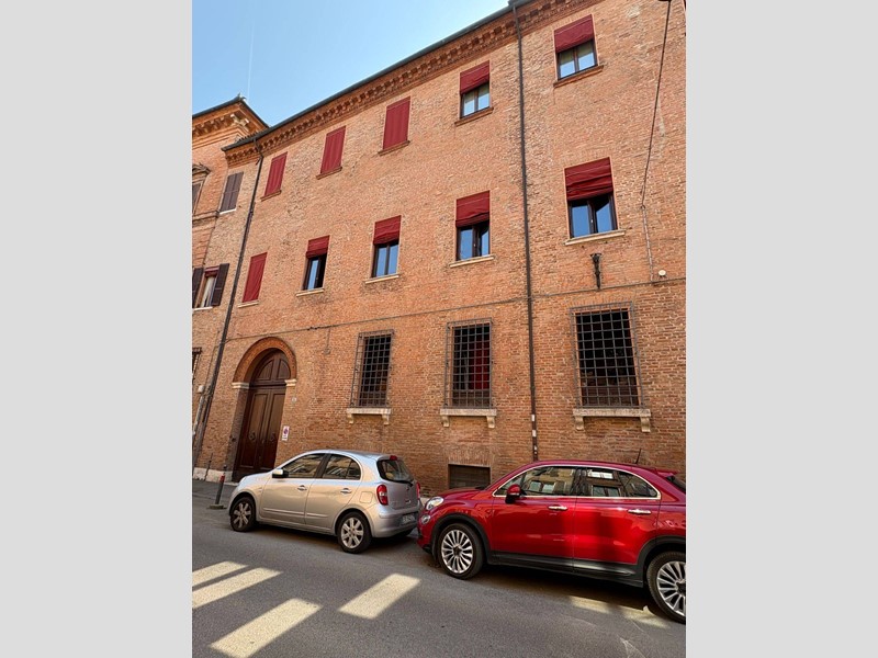 Quadrilocale in Vendita a Ferrara, 120'000&euro;, 65 m²