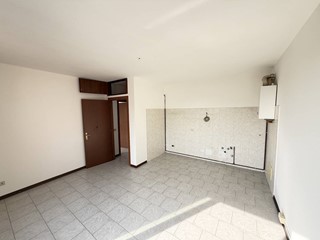 Bilocale in Vendita a Milano, 142'000&euro;, 70 m²