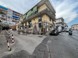 Appartamento in Vendita a Napoli, 420'000&euro;, 183 m²