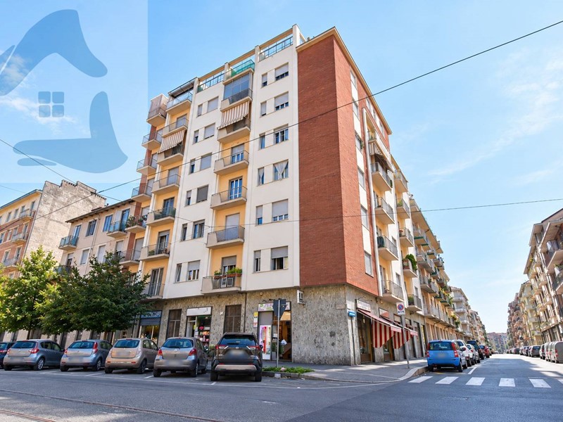 Bilocale in Vendita a Torino, 85'000&euro;, 61 m²