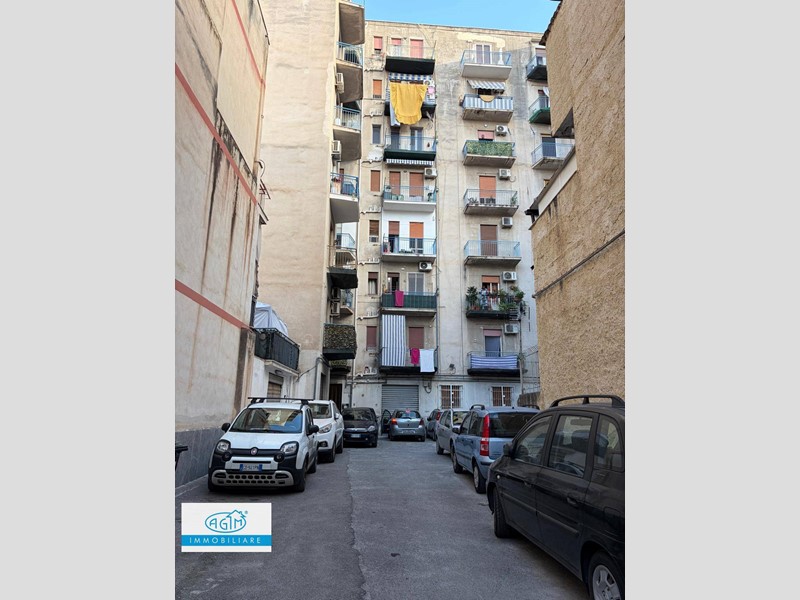 Trilocale in Vendita a Palermo, 95'000&euro;, 77 m²