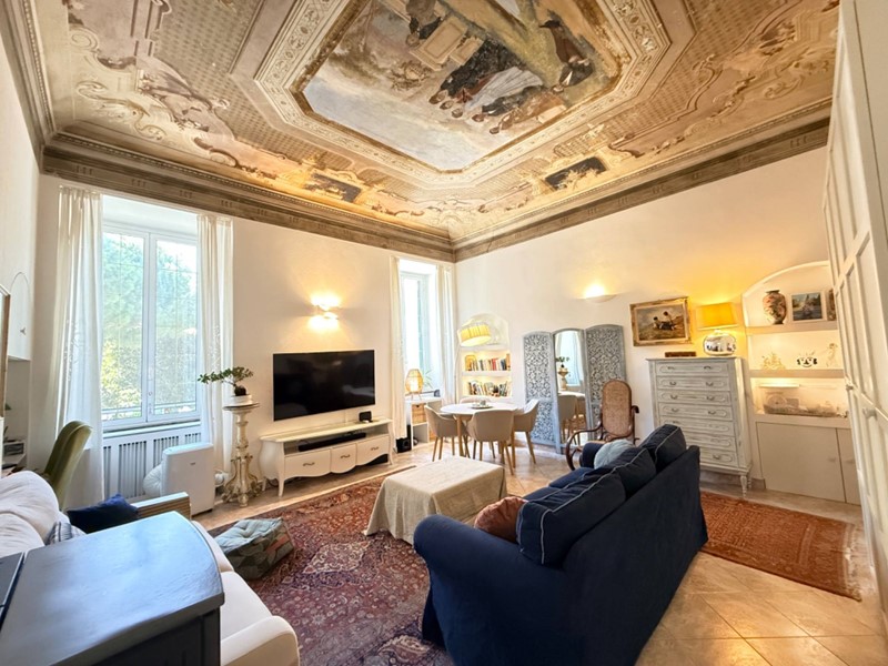 Appartamento in Vendita a Savona, 339'000&euro;, 145 m²