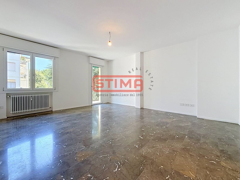 Appartamento in Affitto a Treviso, 1'200&euro;, 122 m²