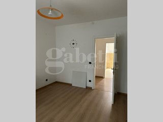 Quadrilocale in Vendita a Biella, 65'000&euro;, 90 m²