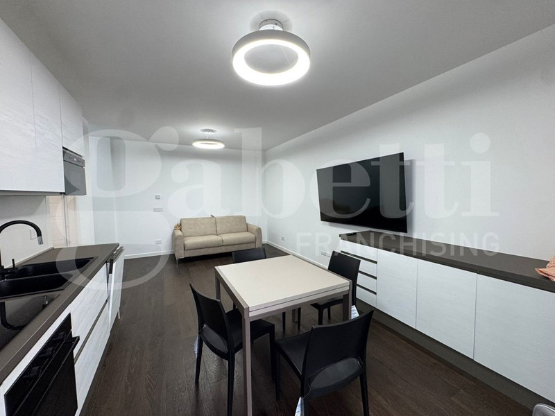 Bilocale in Affitto a Bari, 1'200&euro;, 60 m², arredato