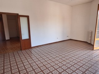 Appartamento in Vendita a Rapolano Terme, 155'000&euro;, 140 m²