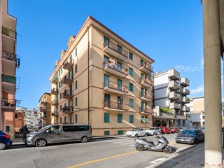 Appartamento in Vendita a Sestri Levante, 248'000&euro;, 63 m²