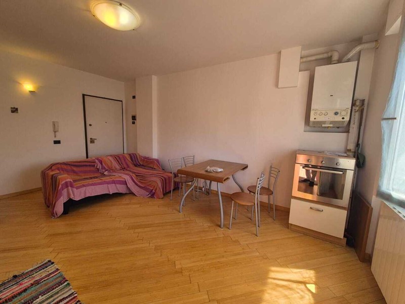 Trilocale in Vendita a Sestri Levante, 230'000&euro;, 53 m², con Box
