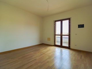 Trilocale in Vendita a Rapolano Terme, 120'000&euro;, 51 m², con Box