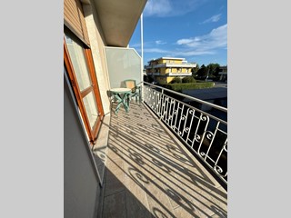 Appartamento in Vendita a Carrara, zona Marina di Carrara, 220'000&euro;, 112 m², arredato