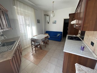 Trilocale in Vendita a Novara, 135'000&euro;, 90 m²