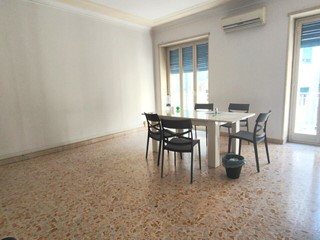 Appartamento in Vendita a Catania, 350'000&euro;, 154 m², con Box