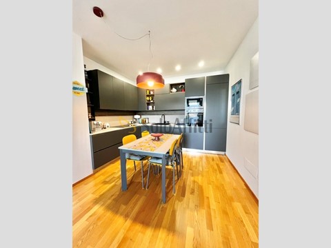 Trilocale in Affitto a Bari, zona Japigia, 980&euro;, 75 m², arredato