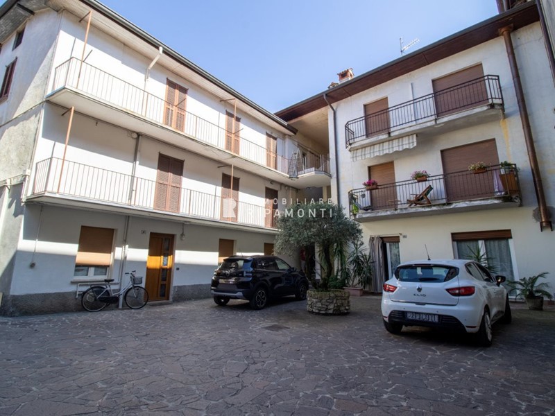 Appartamento in Vendita a Oggiono, 550'000&euro;, 480 m²