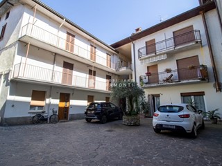 Appartamento in Vendita a Oggiono, 550'000&euro;, 480 m²