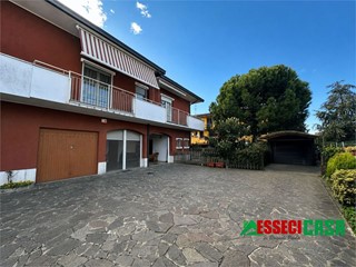 Quadrilocale in Vendita a Arzago d'Adda, 225'000&euro;, 120 m²