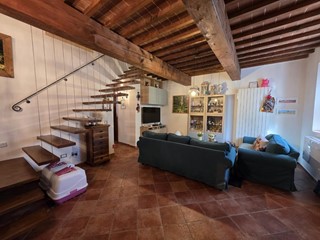 Appartamento in Vendita a Collesalvetti, zona Torretta Vecchia, 195'000&euro;, 143 m², arredato