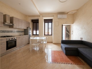 Trilocale in Affitto a Napoli, 600&euro;, 65 m², arredato