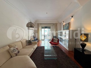 Appartamento in Affitto a Palermo, 1'350&euro;, 150 m²
