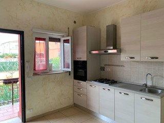 Bilocale in Vendita a Roma, 120'000&euro;, 55 m²