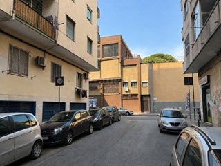 Trilocale in Vendita a Napoli, 390'000&euro;, 90 m², con Box