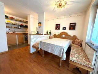 Trilocale in Affitto a Courmayeur, zona Entrelevie, 1'700&euro;, 80 m², arredato, con Box