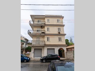 Trilocale in Vendita a Siracusa, zona PANAGIA, 78'000&euro;, 74 m²