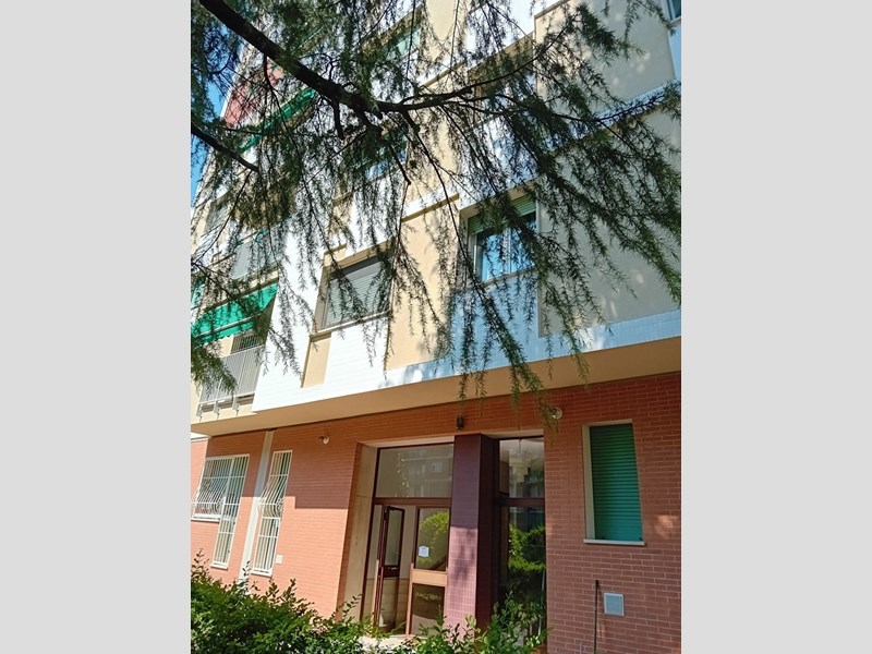 Bilocale in Vendita a Milano, zona via Gaetano Salvemini 5, 20161 Milano (MI) , 195'000&euro;, 74 m²