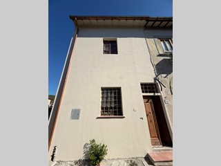 Trilocale in Vendita a San Giuliano Terme, zona Pontasserchio, 90'000&euro;, 50 m²