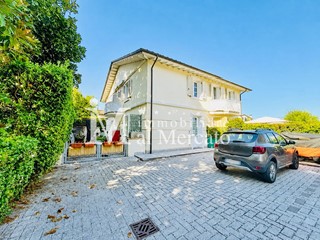 Trilocale in Vendita a Capannori, zona Segromigno In Piano, 155'000&euro;, 70 m², arredato