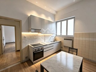 Trilocale in Vendita a Carrara, zona Avenza, 110'000&euro;, 64 m²